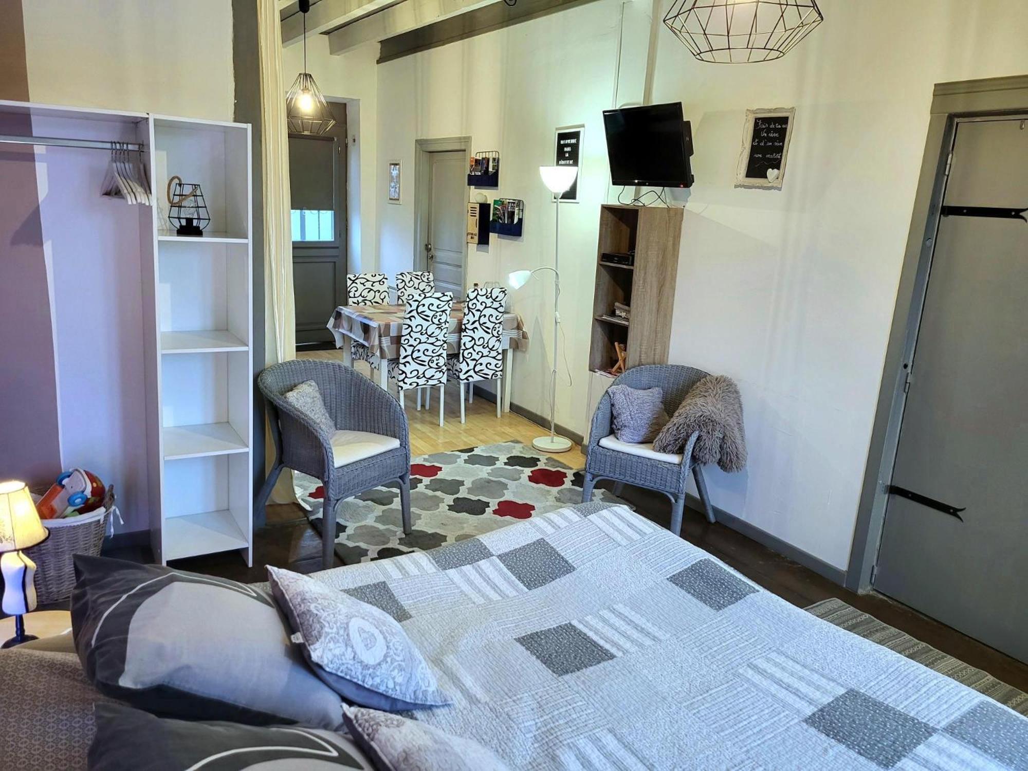 Bed and Breakfast Chez Christy Chemin des Dinots Saint-Bonnet-de-Four Zimmer foto